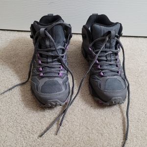 Merrell mid top hiking boots